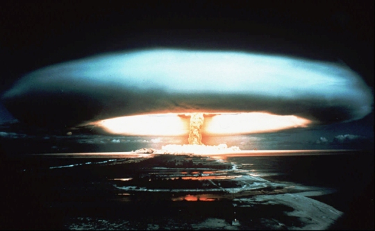 SEMENJAK LEBIH DARI 50 TAHUN LALU PEMERINTAH AS TELAH BEKERJA SAMA DENGAN RAS EXTRATERRESTRIAL GRAY Nuclear-war